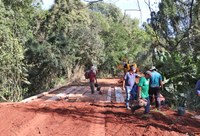 ‘Pepita’ acompanha obras de reforma de ponte em CM