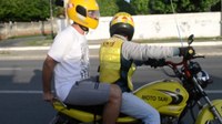 C. Mourão:  Ponto público de moto táxis