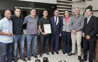 Câmara homenageia com Voto de Louvor triatleta medalhista de ouro na Espanha  