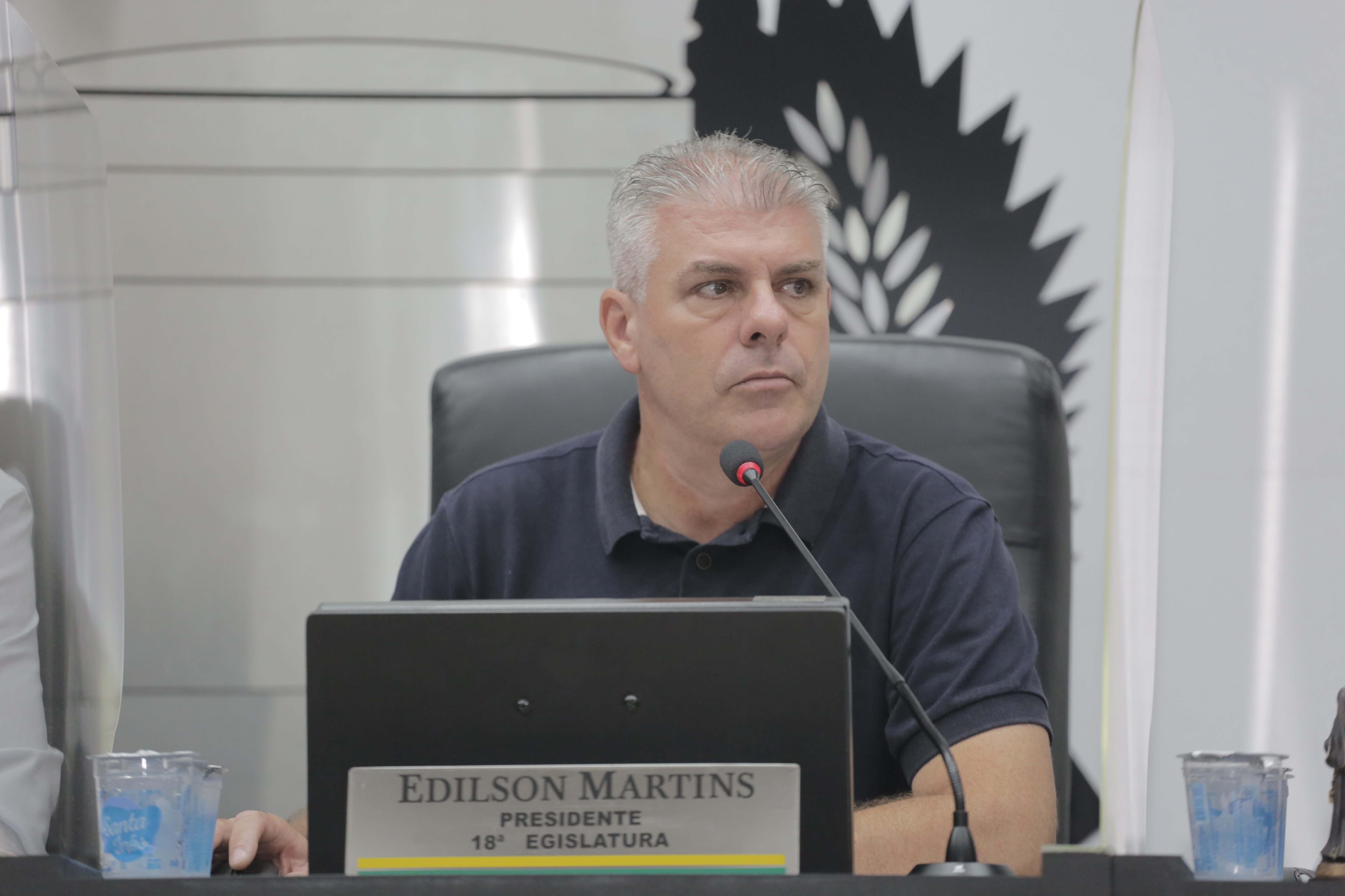 Presidente do Legislativo sugere recape asfáltico na ciclovia do Lar Paraná 