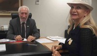 Vereadora reivindica obras para CM durante audiência com governador Darci Piana