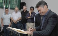 Vereadores dão posse ao novo prefeito de CM